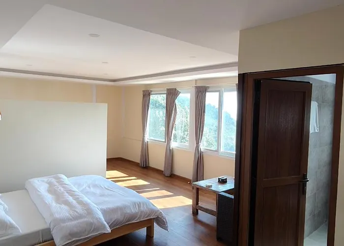 Hotel Phatkath Ichangu *